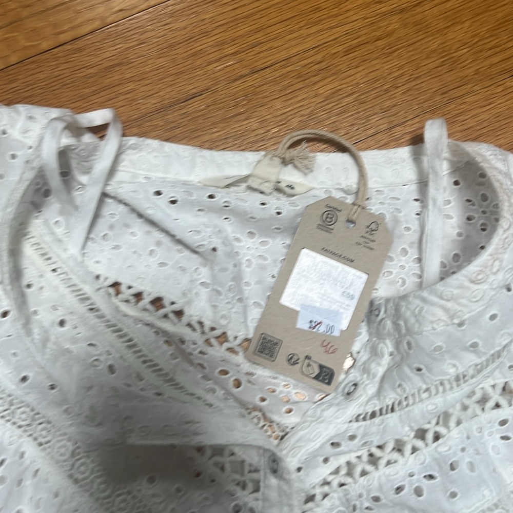 NWT Fat Face White Eyelet Blouse size US 12. New but light makeup on collar - Picture 6 of 6